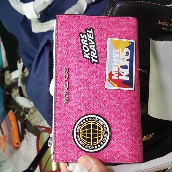 Mk wallet - Picture 1 of 2